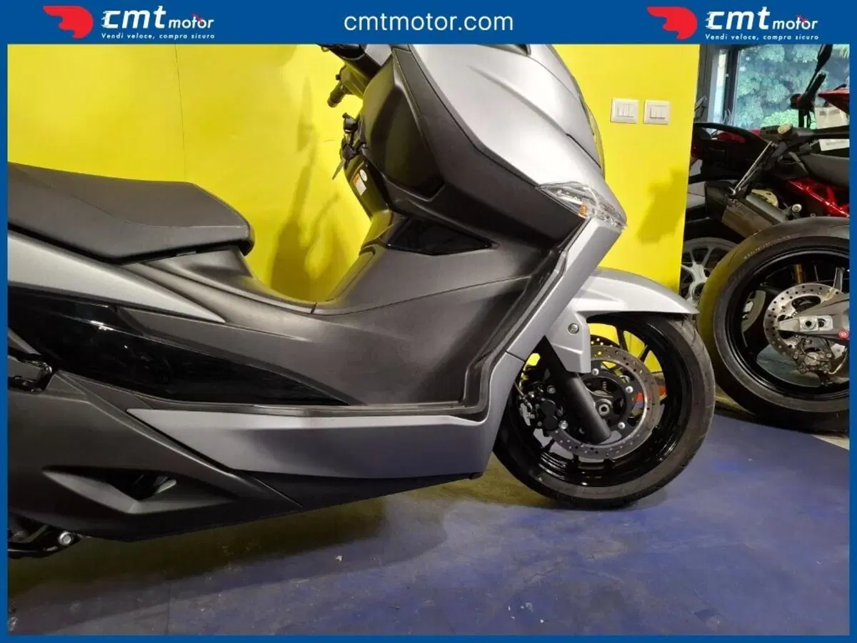 Suzuki Burgman AN 400 (2017 - 20) (7)