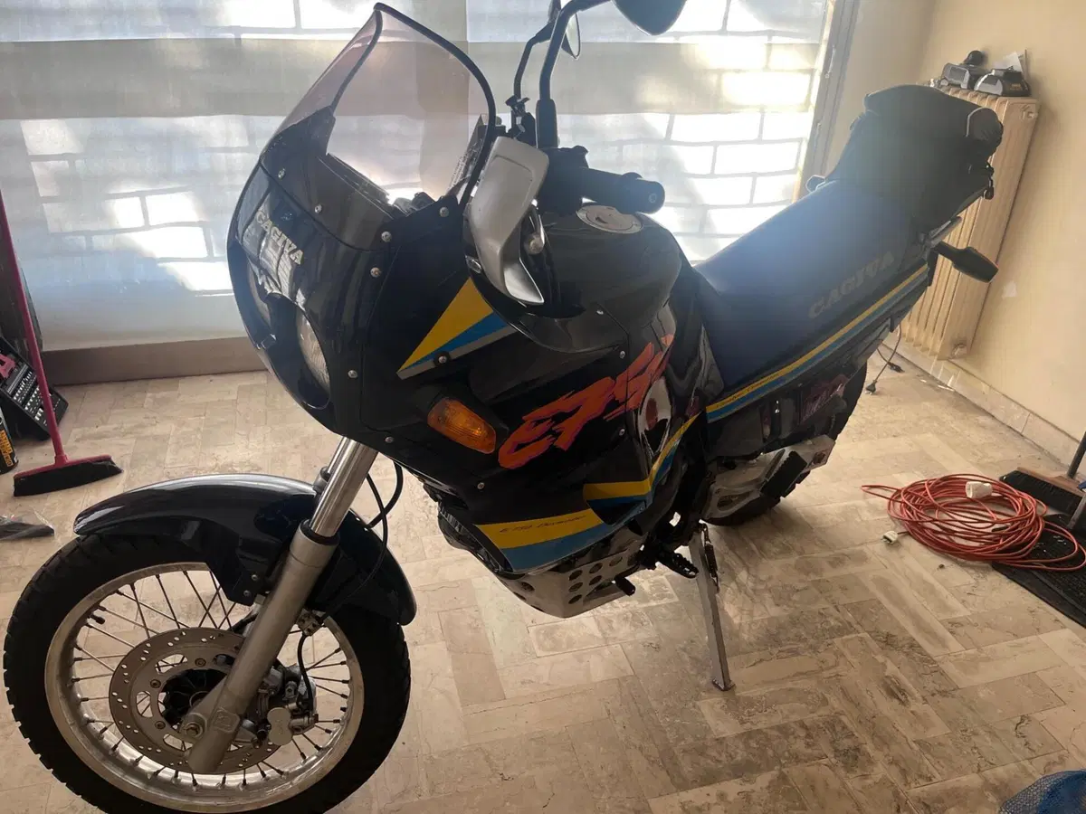Cagiva Elefant 750 Cat (1994 - 97) (2)