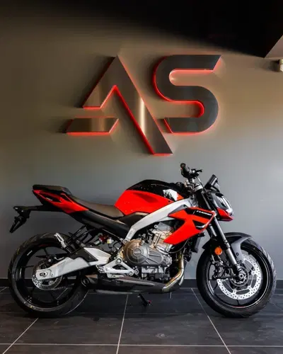 Aprilia Tuono 457 (2025 - 26) usata