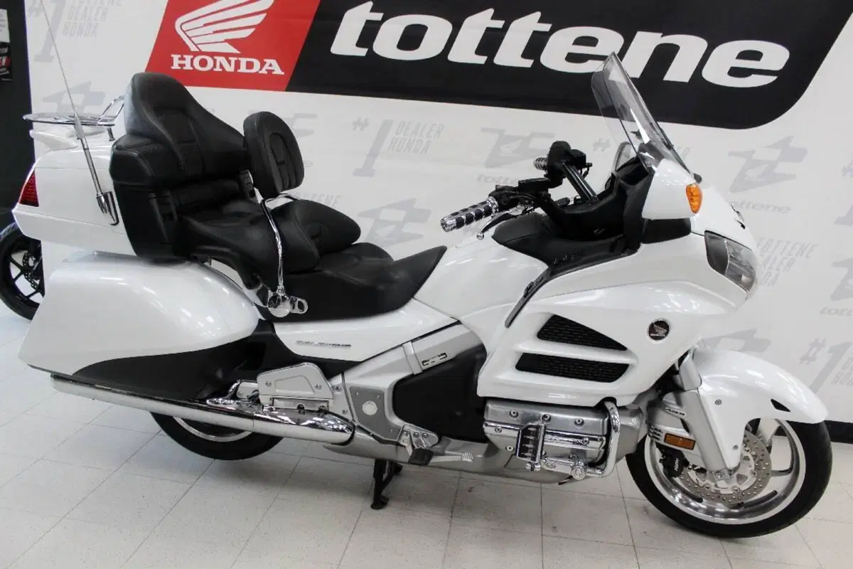 Honda GL 1800 Gold Wing (2012 - 17) (3)