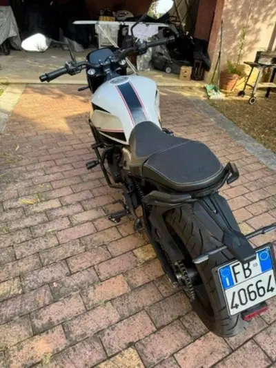 Moto Morini SEIEMMEZZO STR (2022 - 26) usata
