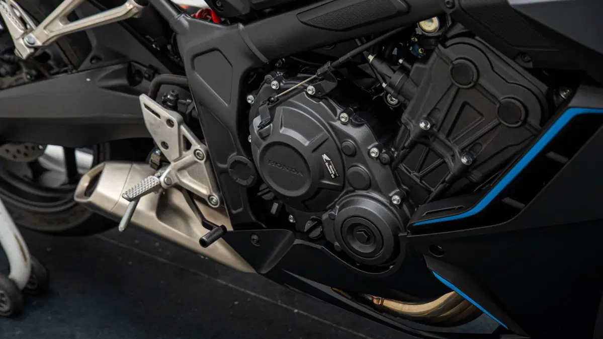 Honda CBR 650 R (2021 - 23) (14)