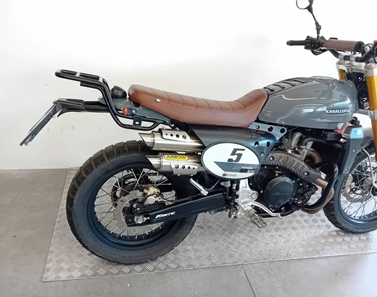 Fantic Motor Caballero 500 Scrambler Deluxe (2021 - 23) (6)