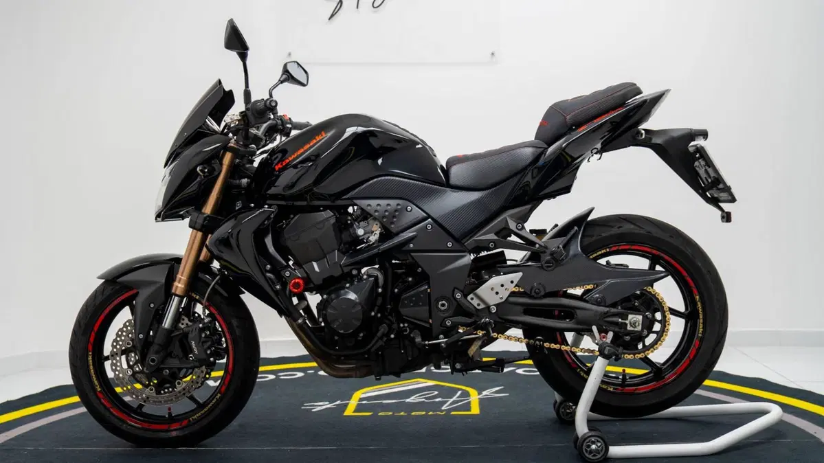 Kawasaki Z 750 R (2011 - 14) (7)