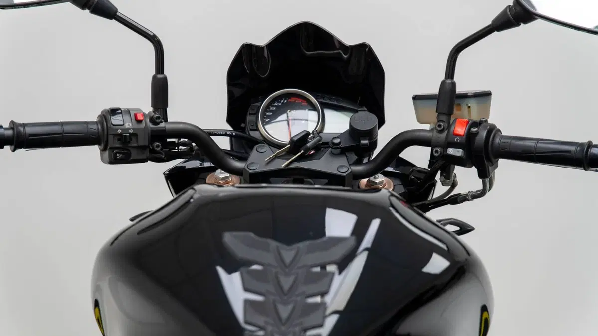 Kawasaki Z 750 R (2011 - 14) (15)