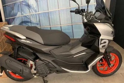 Aprilia SR GT 200 Sport (2022 - 24) usata