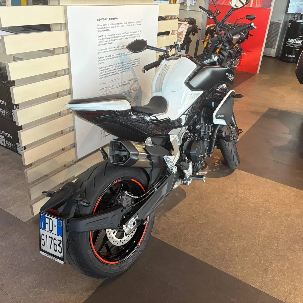 CFMOTO 800NK Advanced (2023 - 26) (5)
