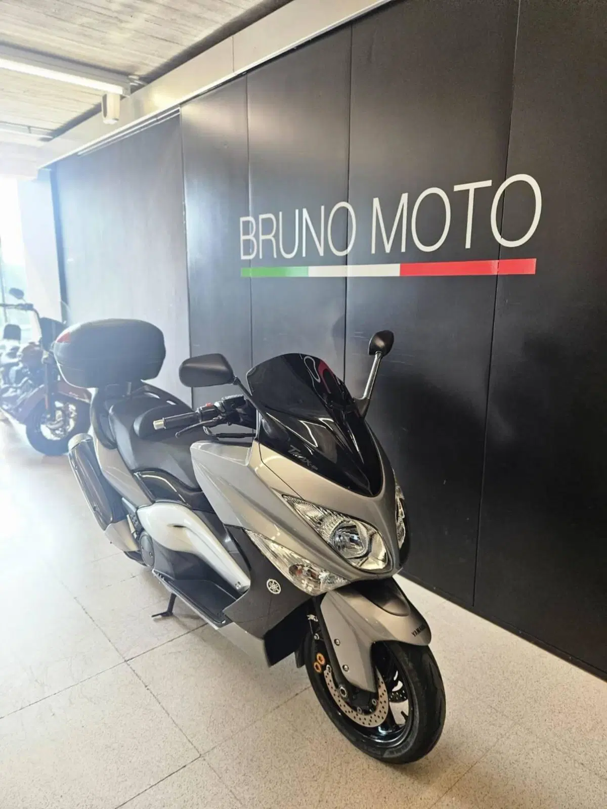 Yamaha T-Max 500 (2008 - 12) (3)
