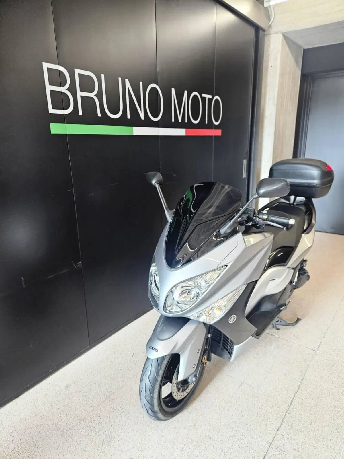Yamaha T-Max 500 (2008 - 12) (5)