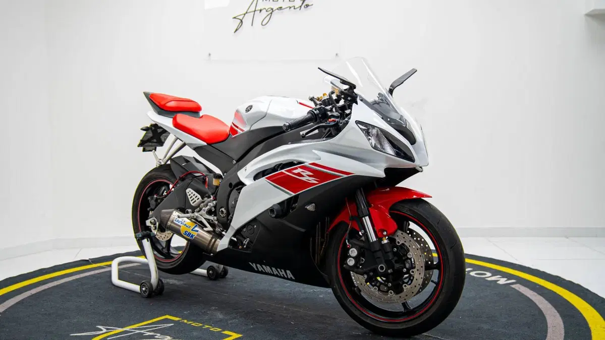 Yamaha YZF R6 (2008 - 09) (2)