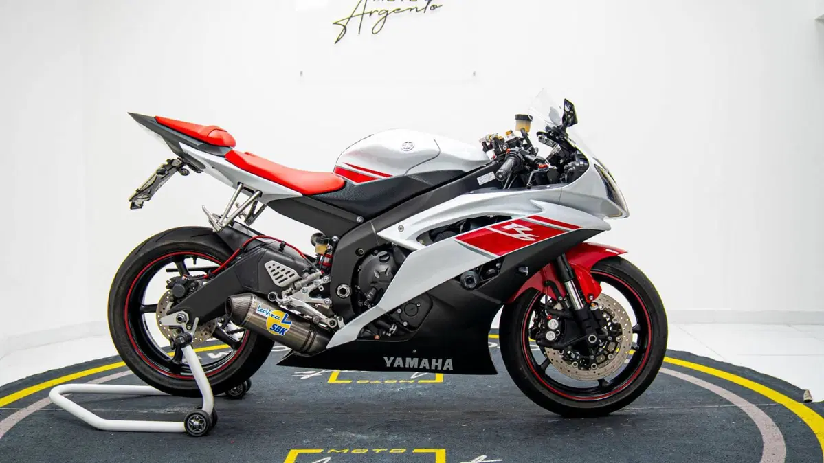 Yamaha YZF R6 (2008 - 09) (3)