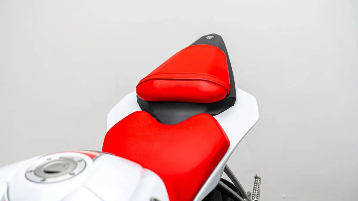 Yamaha YZF R6 (2008 - 09) (12)