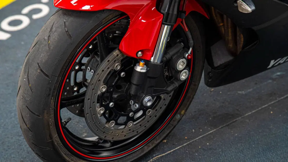 Yamaha YZF R6 (2008 - 09) (14)
