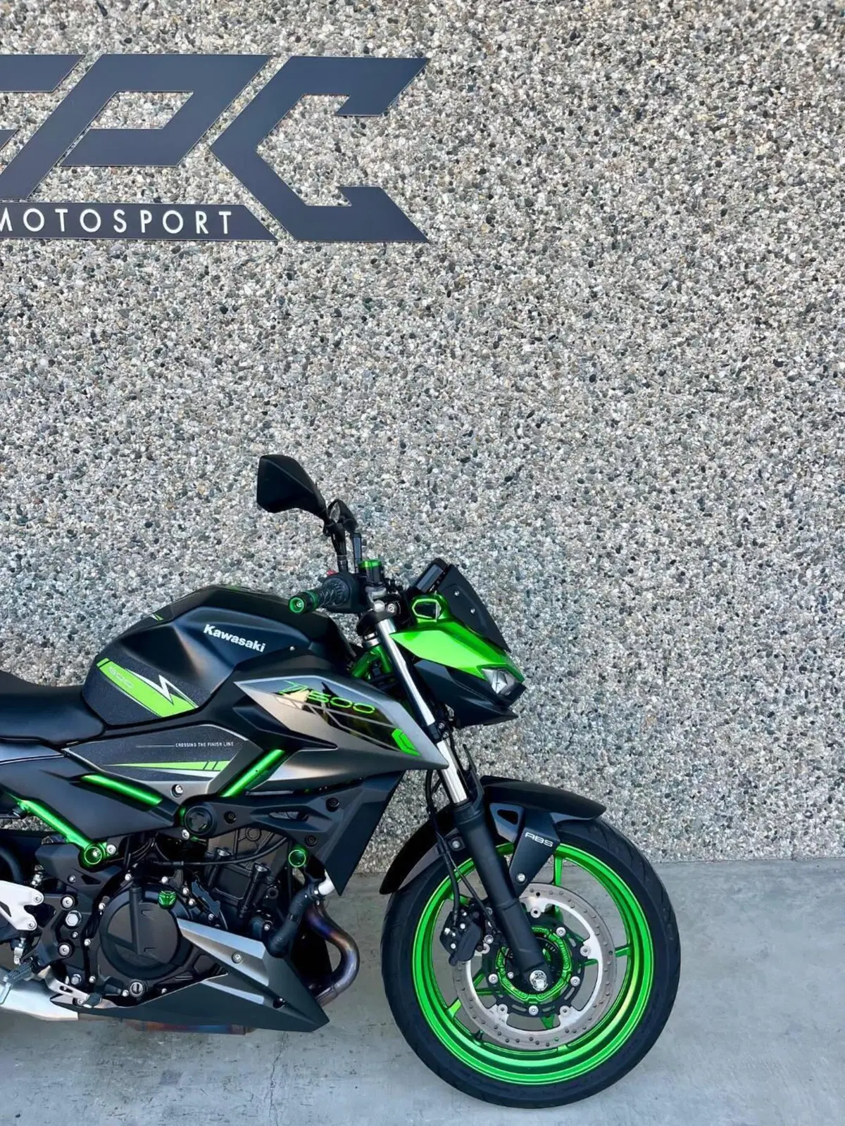Kawasaki Z 500 (2024 - 26) (10)
