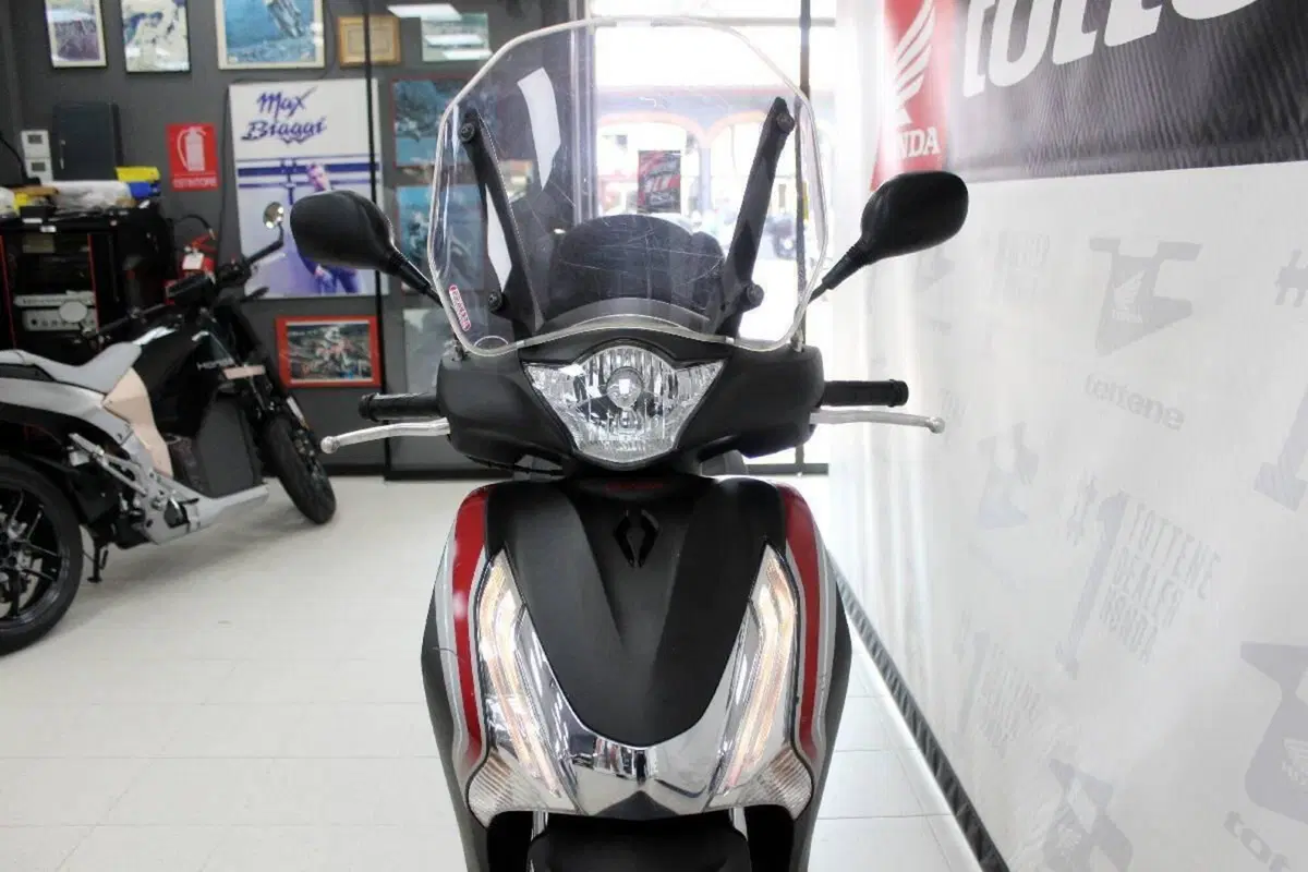 Honda SH 150i ABS (2013 - 16) (4)