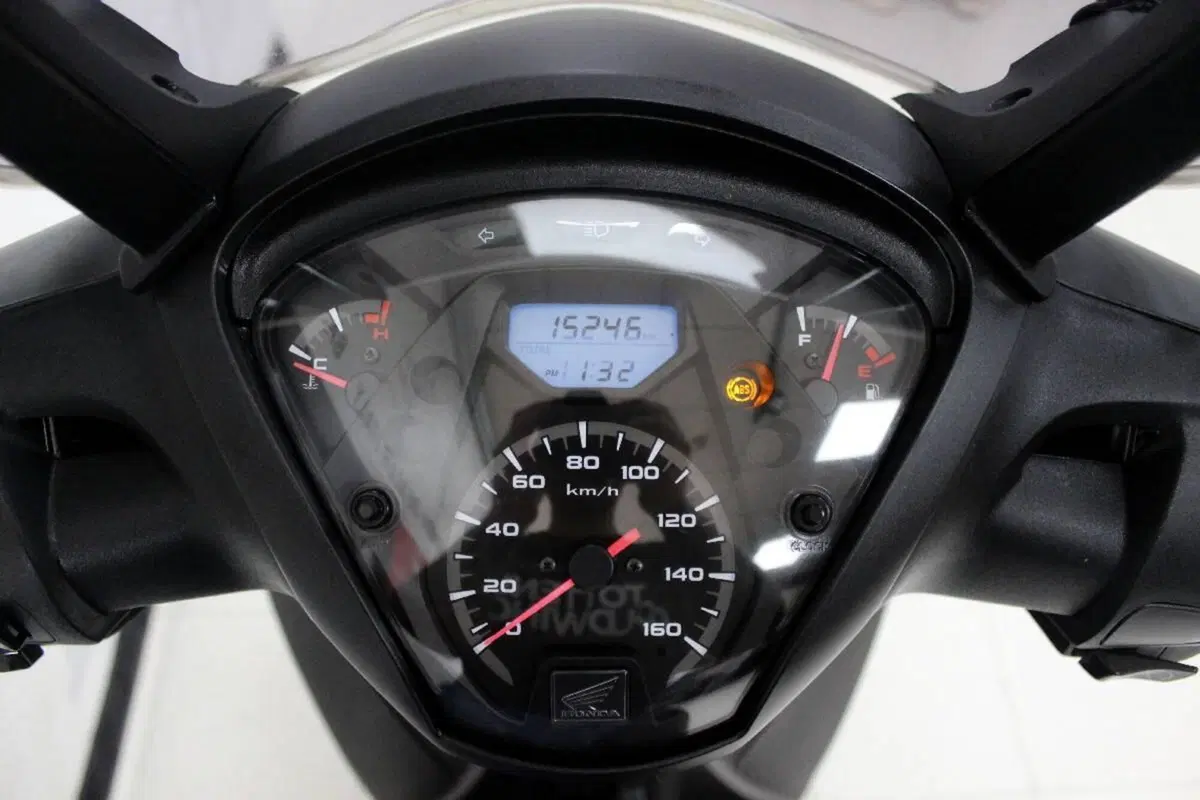 Honda SH 150i ABS (2013 - 16) (6)