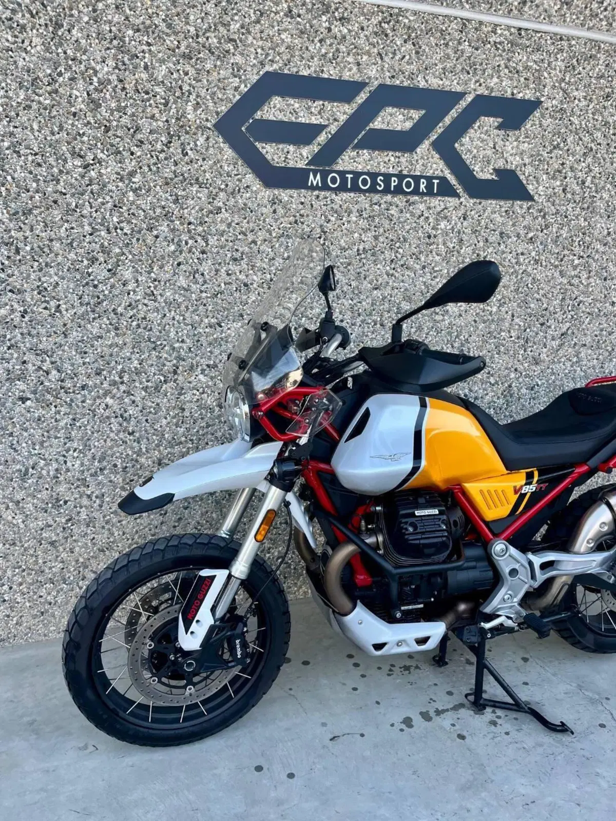 Moto Guzzi V85 TT (2021 - 23) (3)