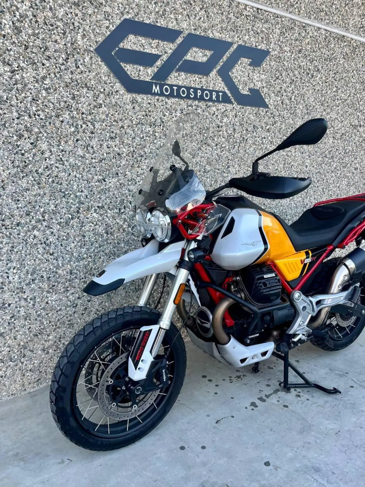 Moto Guzzi V85 TT (2021 - 23) (7)