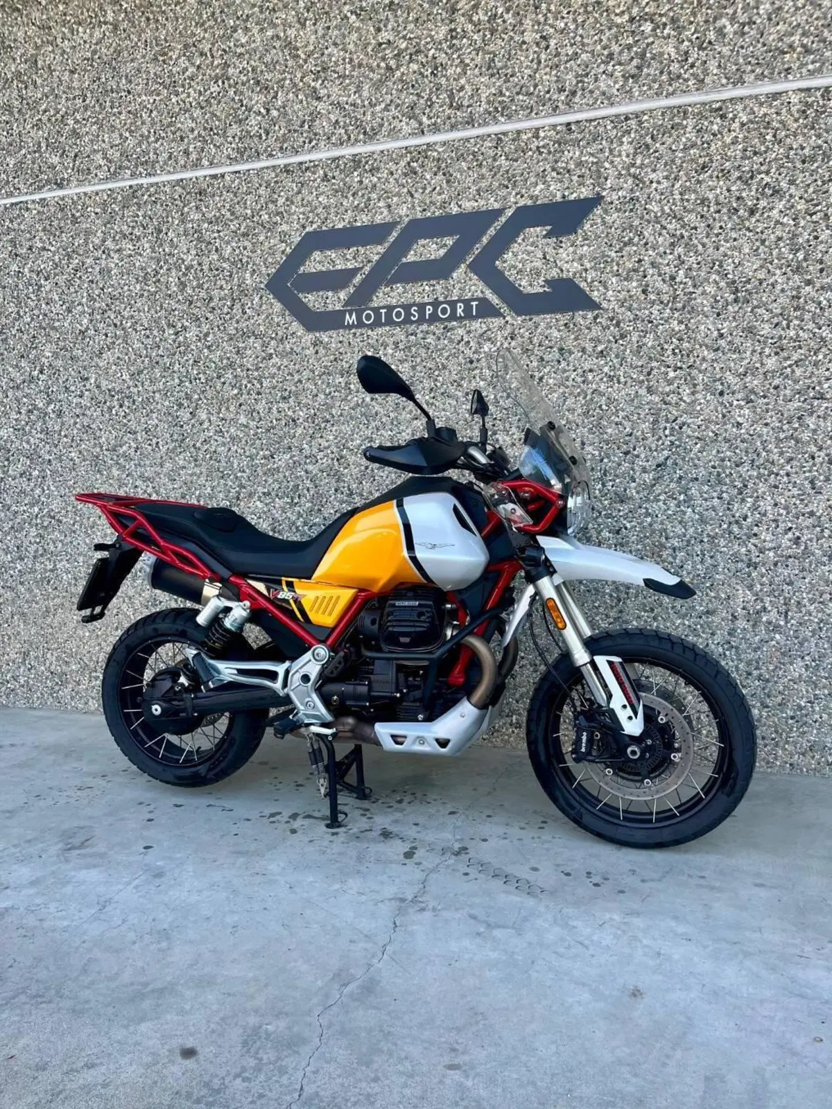 Moto Guzzi V85 TT (2021 - 23) (14)
