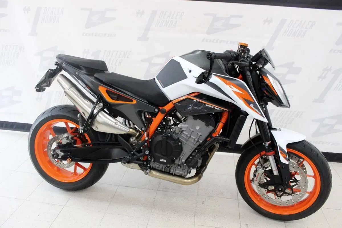 KTM 890 Duke R (2020) (3)