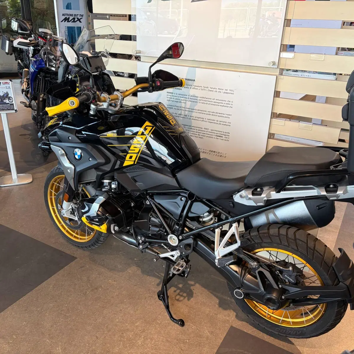 Bmw R 1250 GS - Edition 40 Years GS (2021) (10)