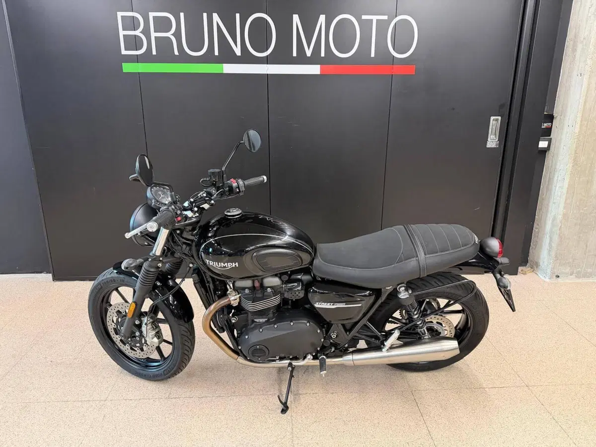 Triumph Street Twin 900 (2019 - 20) (2)