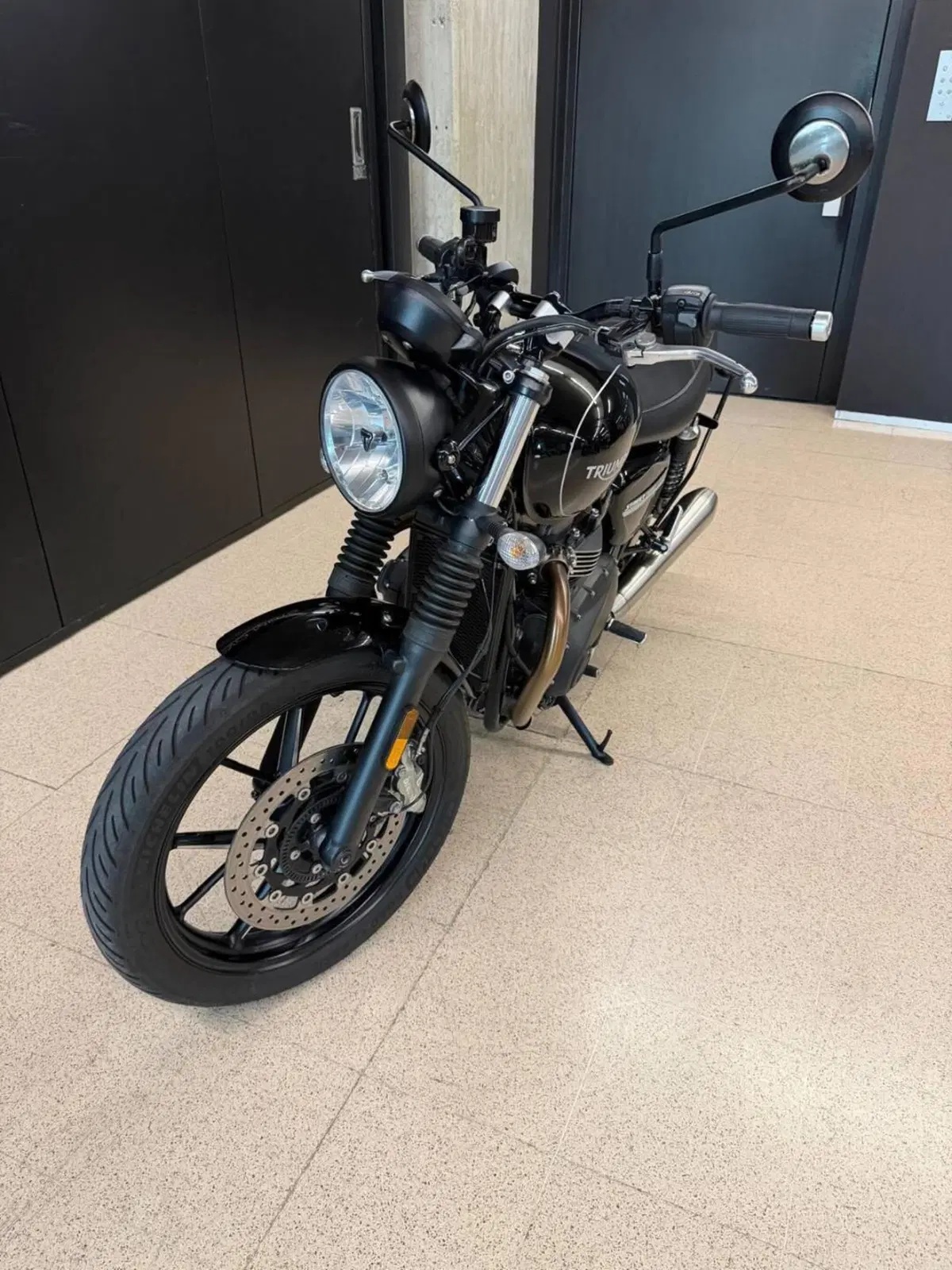 Triumph Street Twin 900 (2019 - 20) (3)
