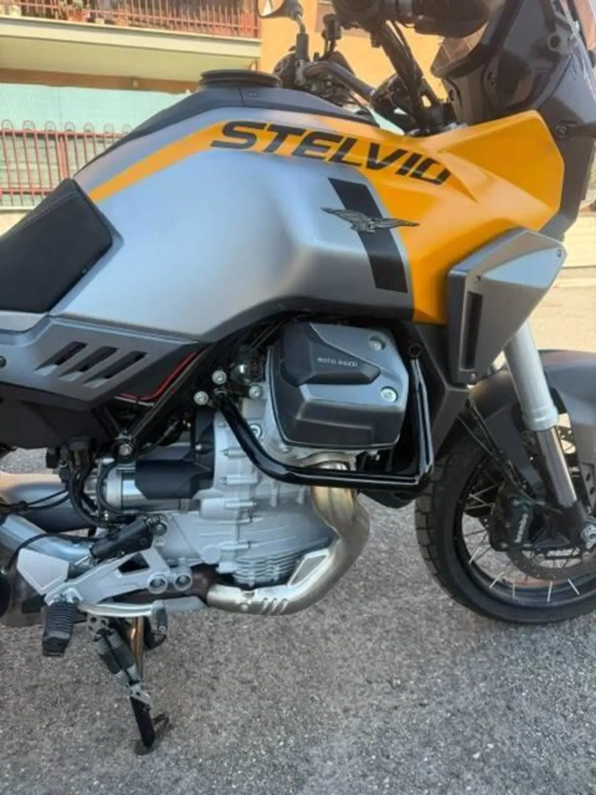 Moto Guzzi Stelvio (2024 - 26) (13)