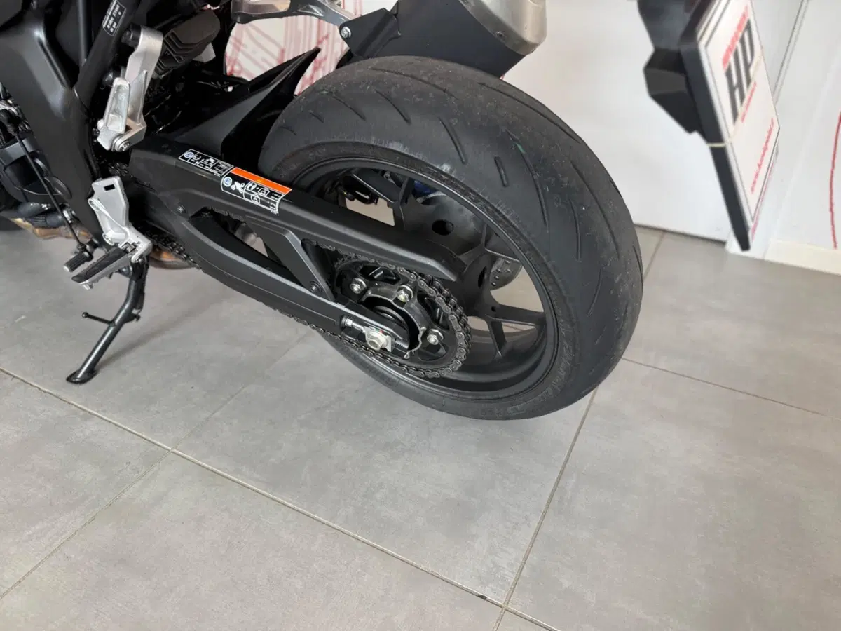 Honda CB 1000 Hornet (2025 - 26) (15)