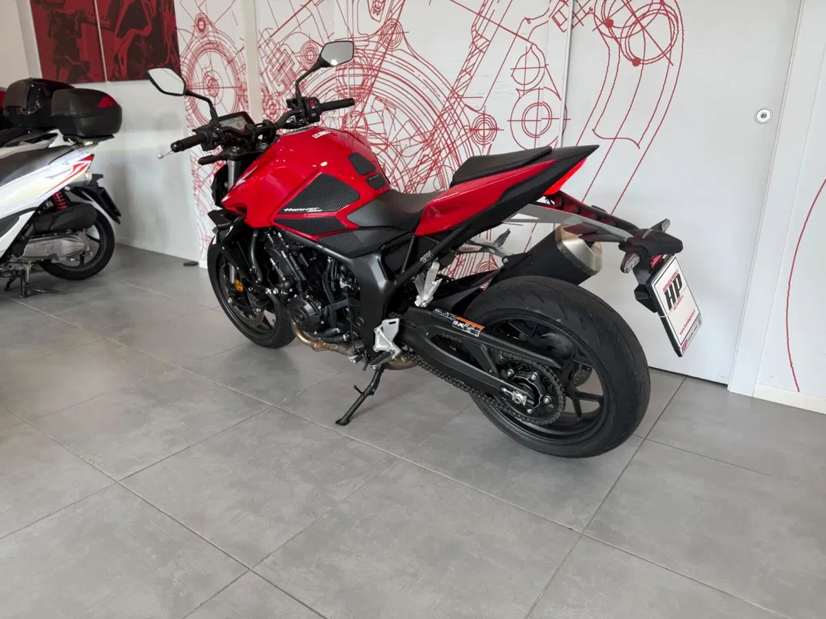 Honda CB 1000 Hornet (2025 - 26) (6)