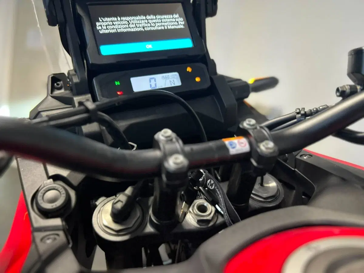 Honda Africa Twin CRF 1100L ES (2024 - 26) (6)