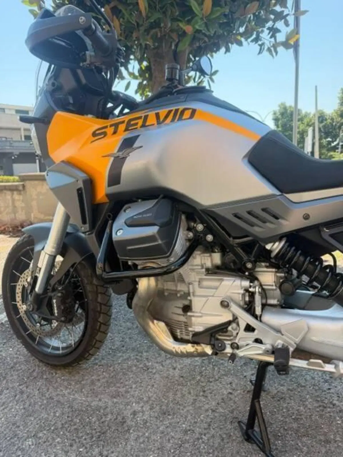 Moto Guzzi Stelvio (2024 - 26) (16)