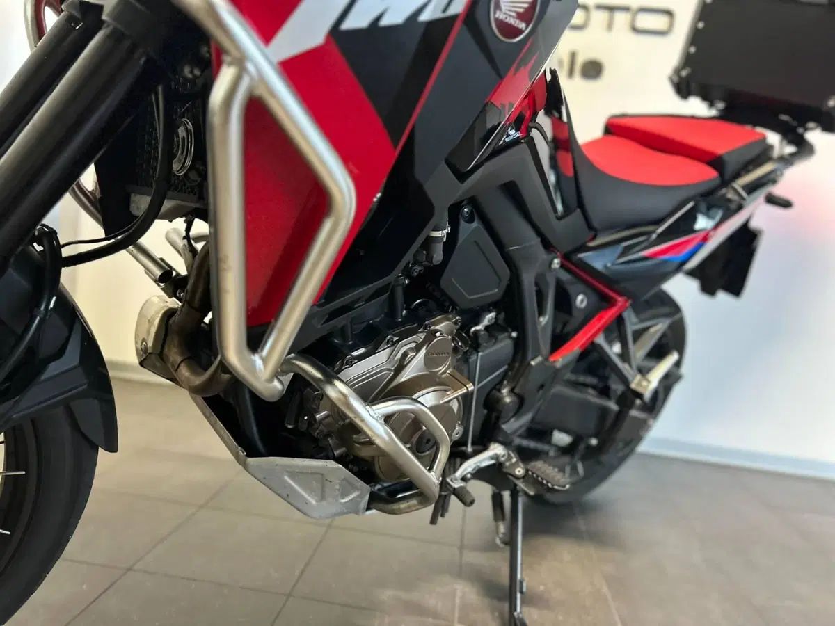 Honda Africa Twin CRF 1100L ES (2024 - 26) (8)