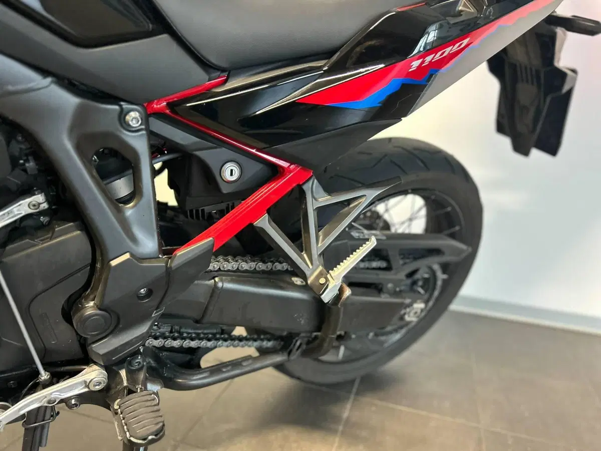 Honda Africa Twin CRF 1100L ES (2024 - 26) (9)