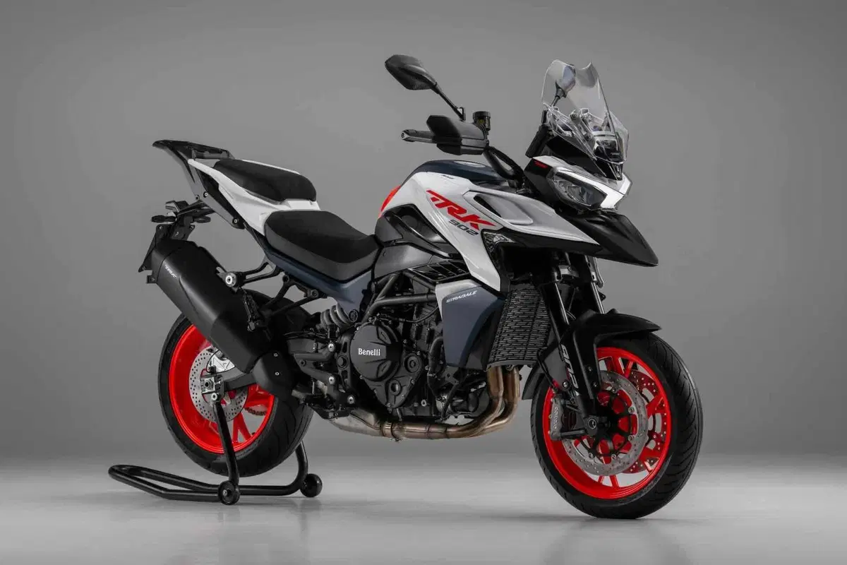 Benelli TRK 902 in arrivo a luglio in due versioni! E che prezzo! 