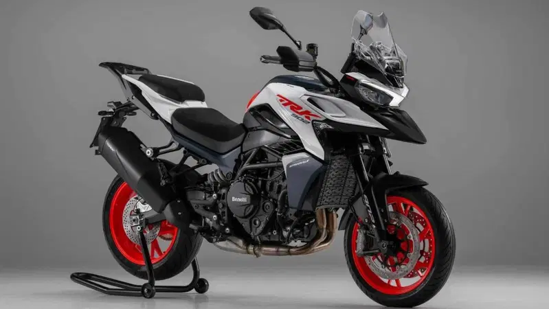 Benelli TRK 902 in arrivo a luglio in due versioni! E che prezzo! 