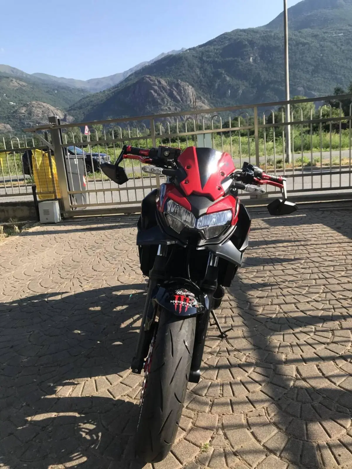 Kawasaki Z 650 (2021 - 24) (2)