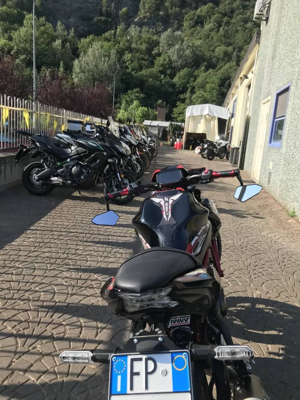 Kawasaki Z 650 (2021 - 24) (4)