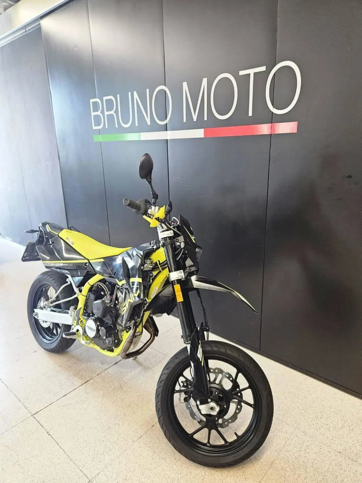 Swm SM 125 R (2022 - 24) (2)