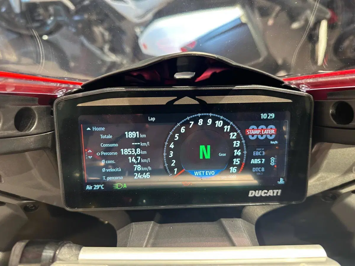 Ducati Panigale V4 S 100 (2026) (2)