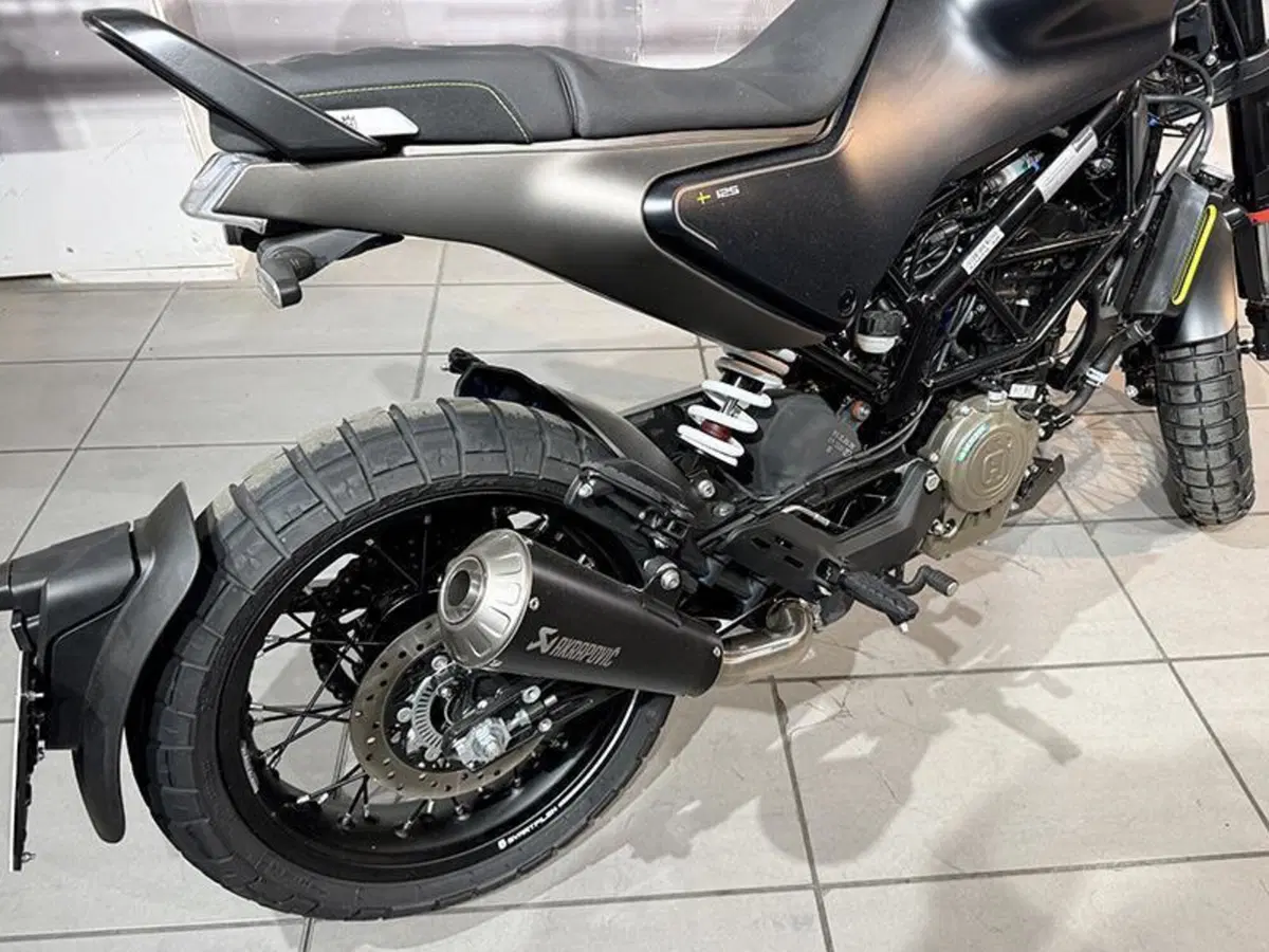 Husqvarna Svartpilen 125 (2024 - 26) (5)