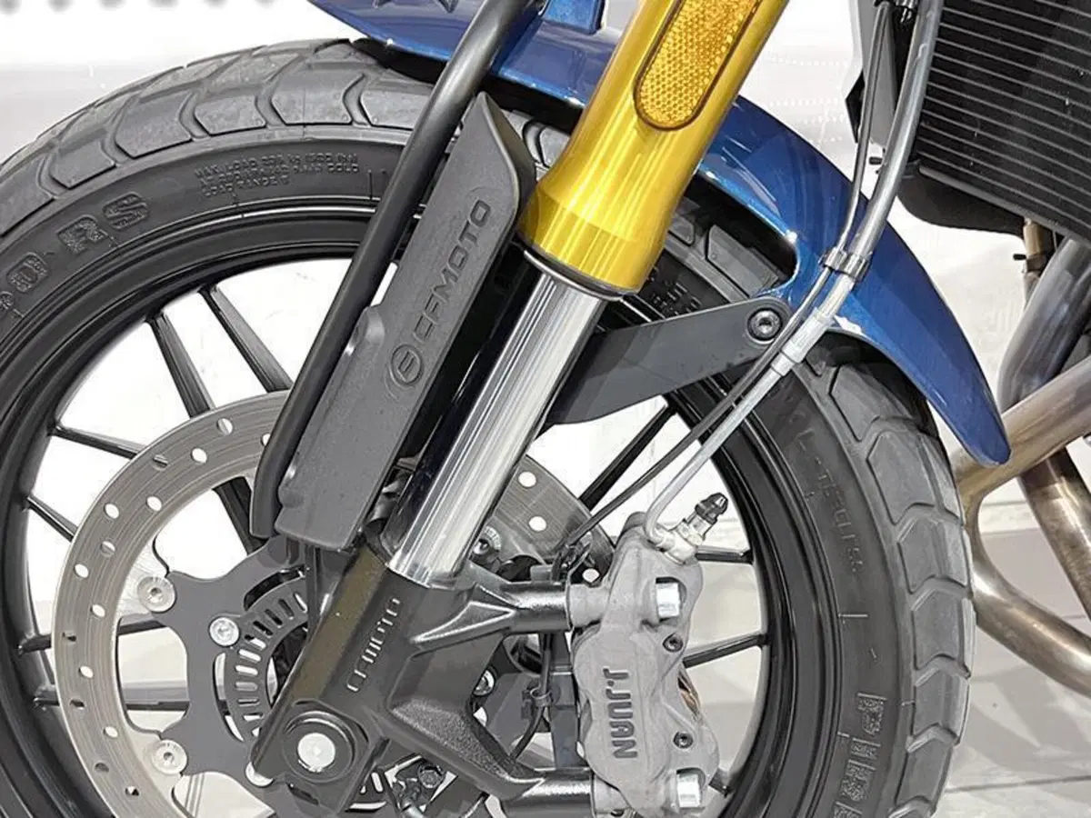 CFMOTO 700CL-X Sport (2022 - 26) (4)