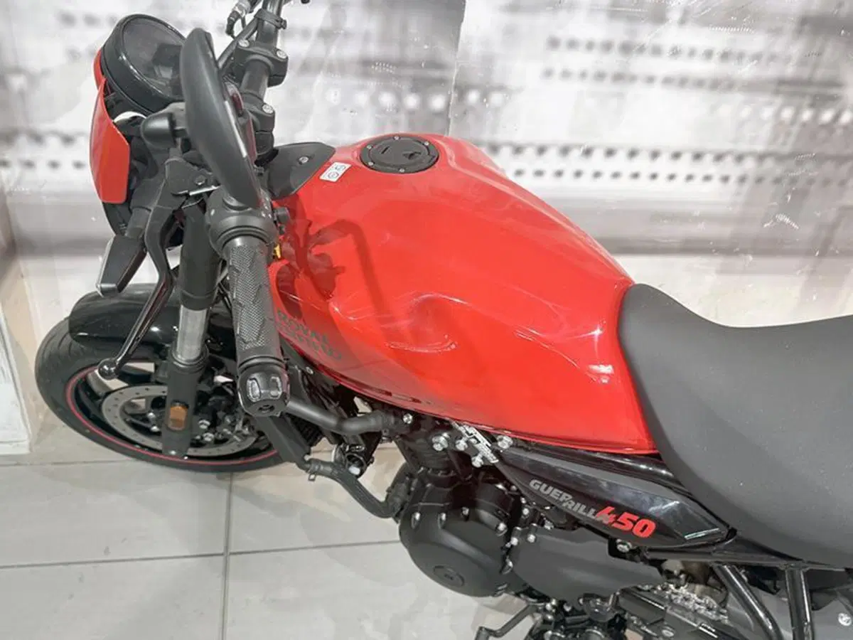 Royal Enfield Guerrilla 450 (2024 - 26) (8)
