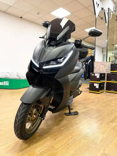 Zontes ZT125-D (2023 - 26) usata