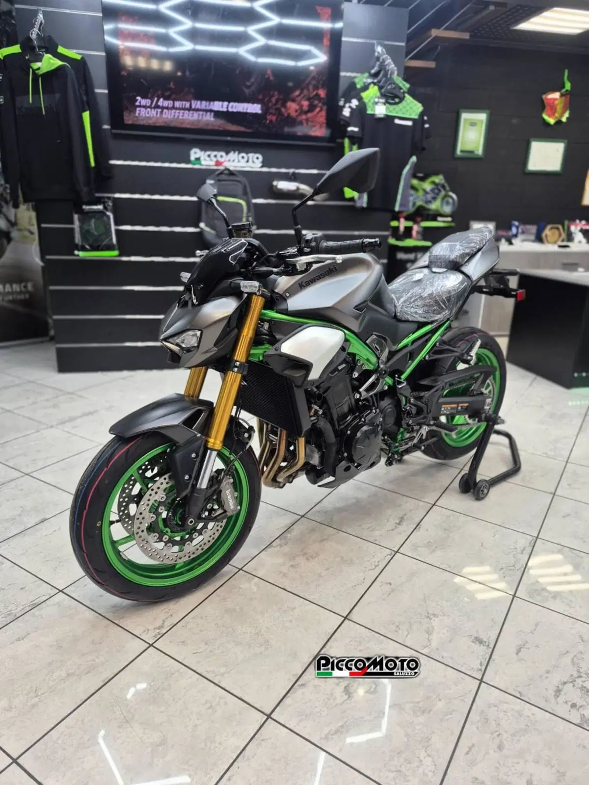 Kawasaki Z 900 SE (2025 - 26) (3)