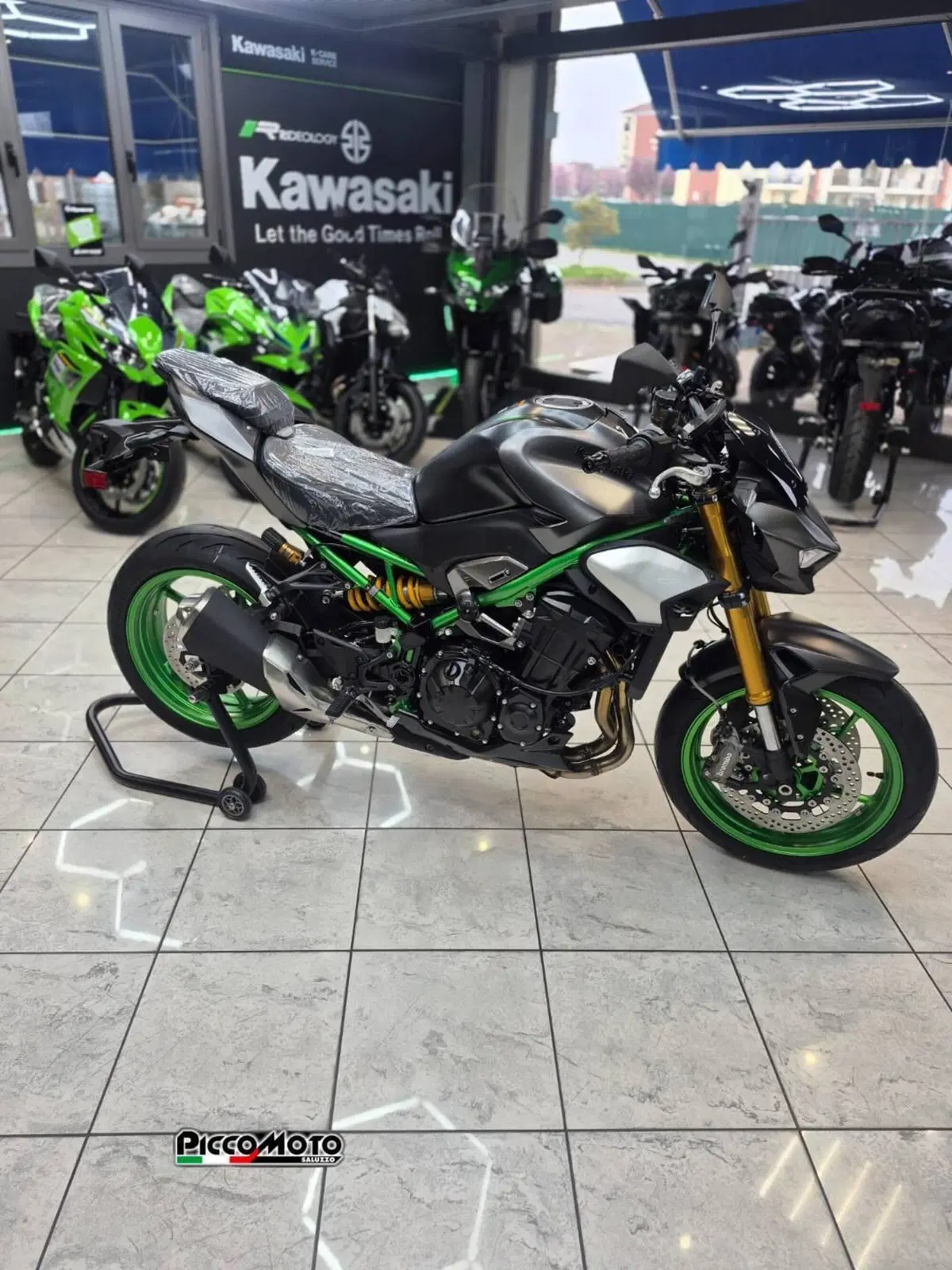 Kawasaki Z 900 SE (2025 - 26) (5)
