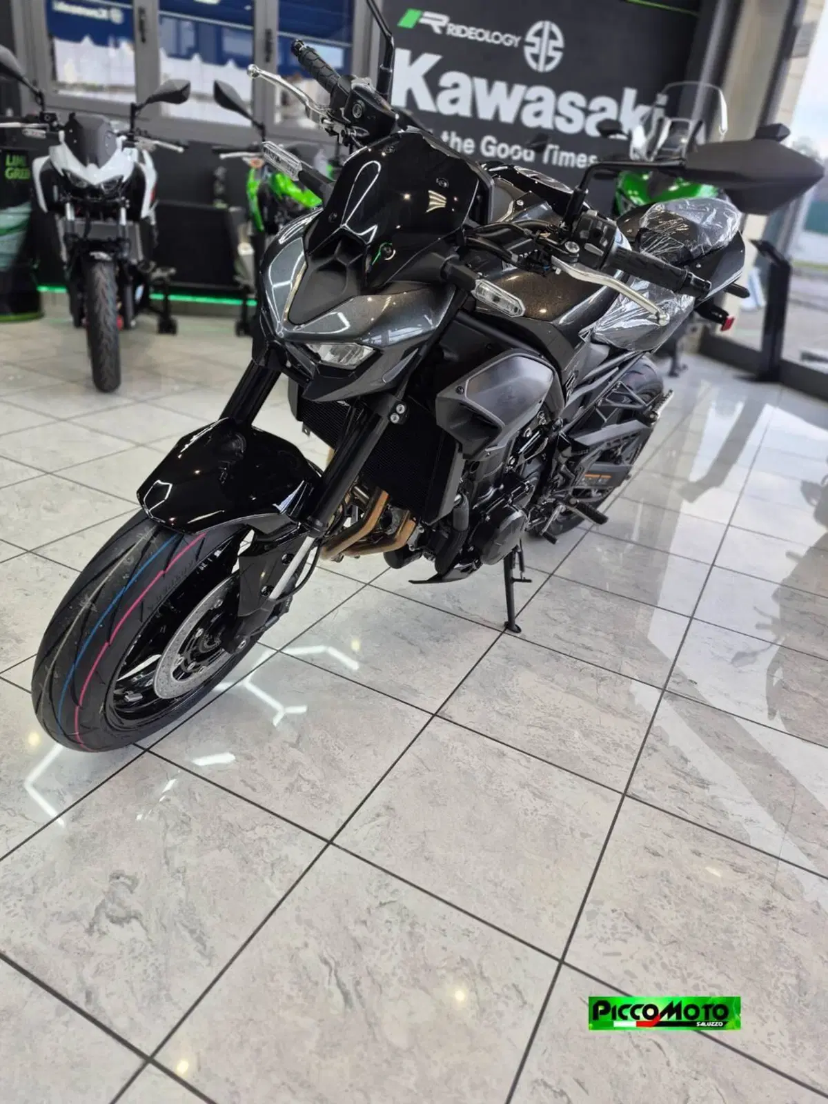 Kawasaki Z 900 A2 (2025 - 26) (16)