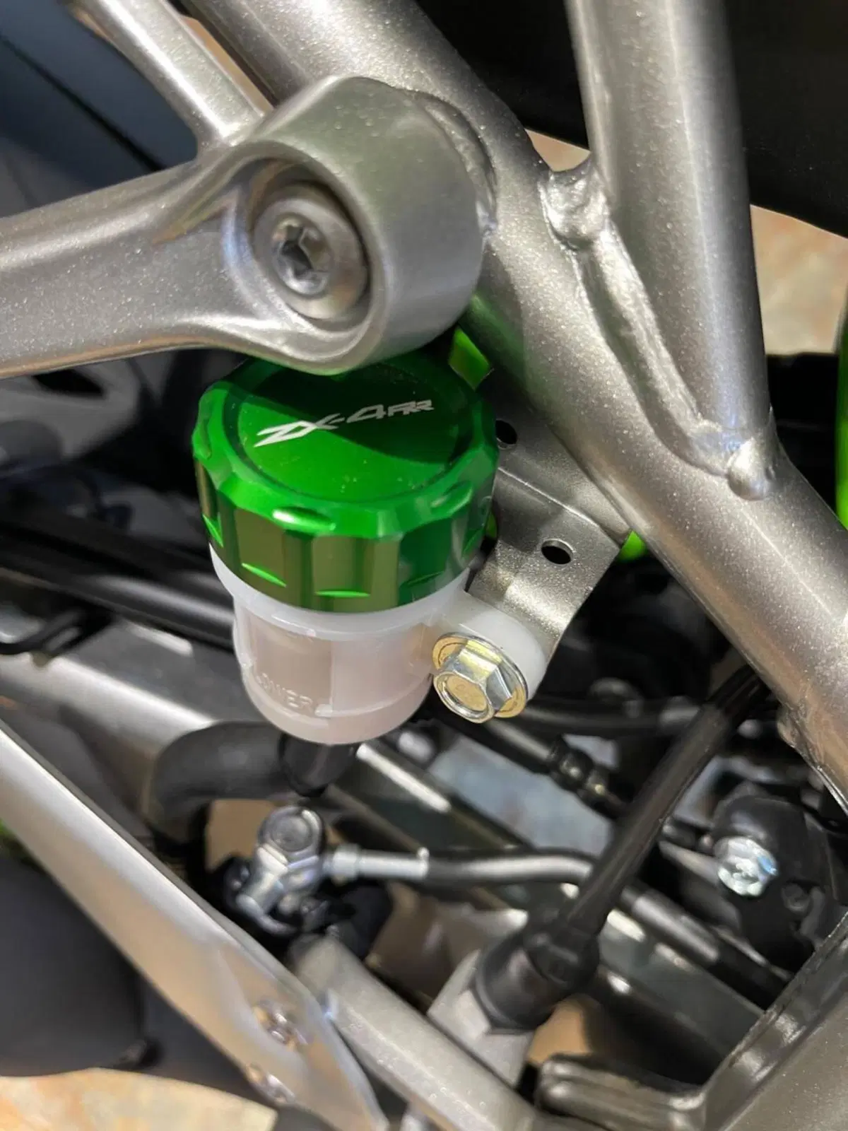 Kawasaki Ninja ZX-4RR (2024 - 26) (11)