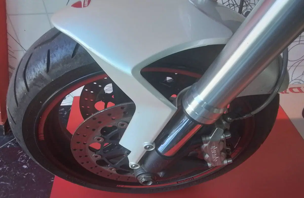 Ducati Monster 696 (2008 - 13) (9)