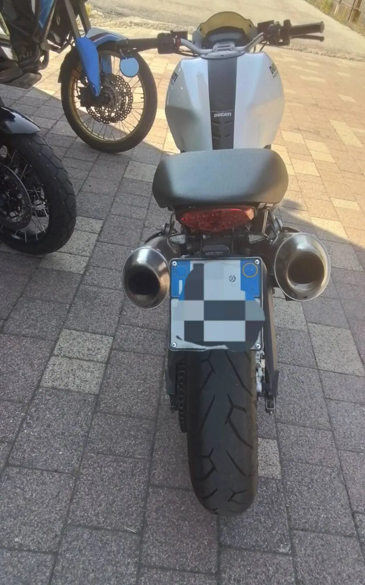 Ducati Monster 696 (2008 - 13) (15)